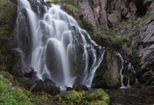 25 Can't-Miss Waterfalls in California