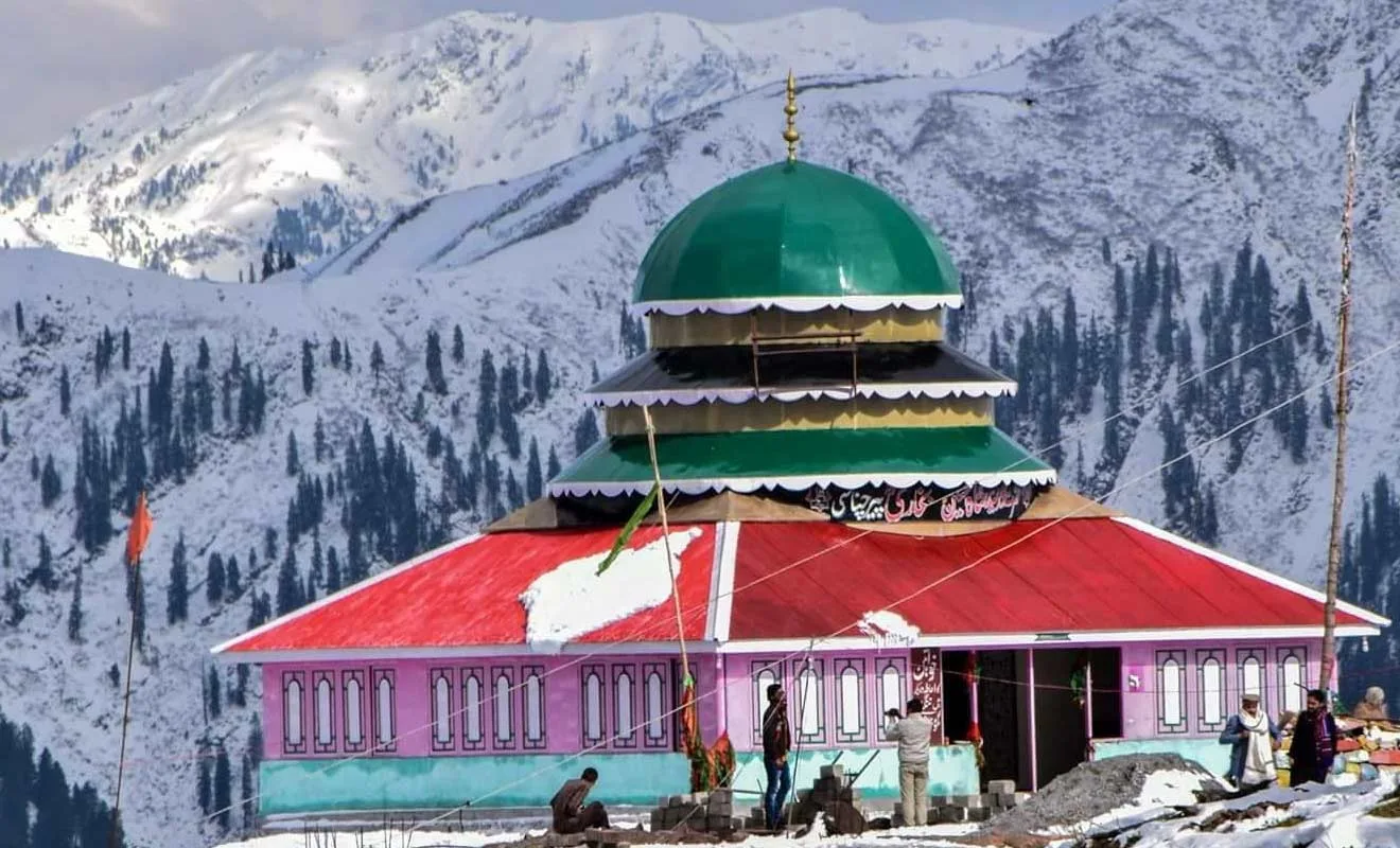 Top 15 Snowfall Places to Visit in Pakistan's Northern Areas